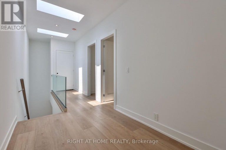 LANEWAY HOUSE - 266 INDIAN GROVE, Toronto (High Park North), Ontario, M6P2H5