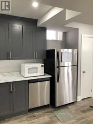 BASEMENT ROOM #2 - 71 THIRTIETH STREET Toronto (Long Branch) Ontario photo 13