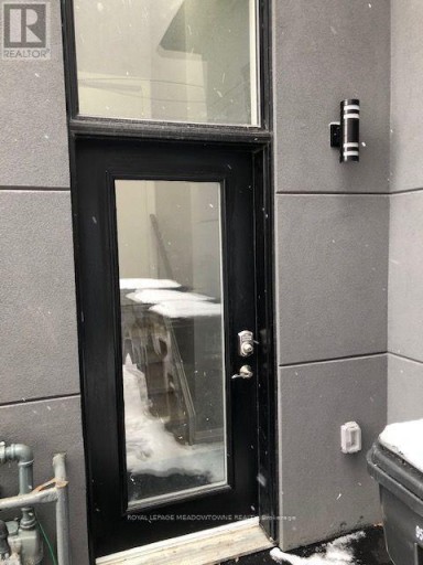 BASEMENT ROOM #2 - 71 THIRTIETH STREET, Toronto (Long Branch), Ontario, M8W3B9