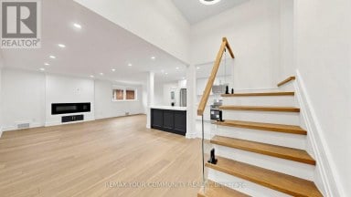 275 BETTY ANN DRIVE Toronto (Willowdale West) Ontario photo 1