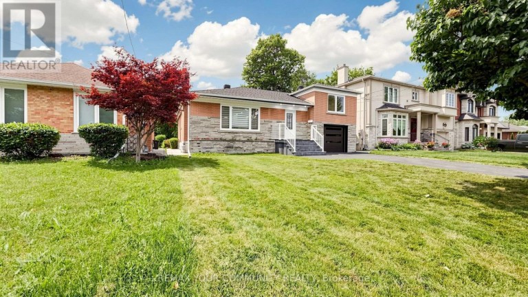 275 BETTY ANN DRIVE, Toronto (Willowdale West), Ontario, M2R1A9