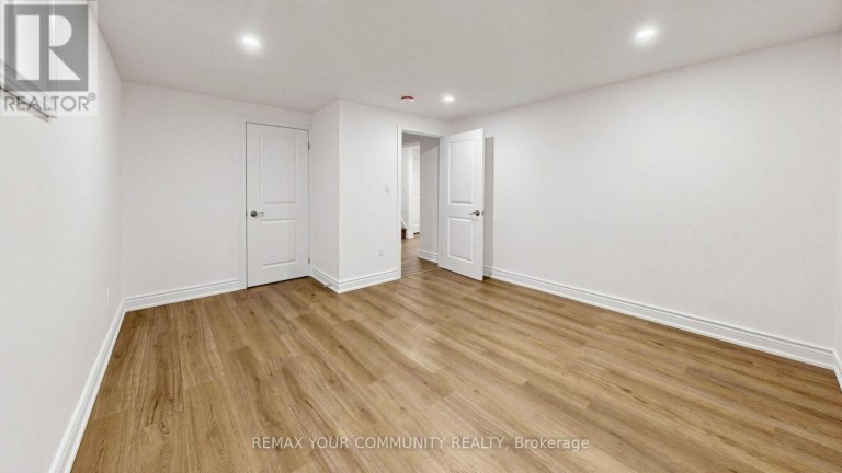 275 BETTY ANN DRIVE, Toronto (Willowdale West), Ontario, M2R1A9