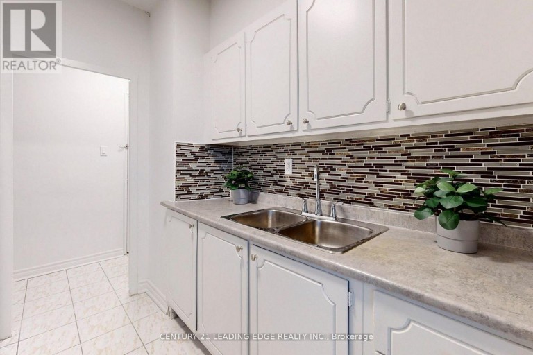 1005 - 2245 EGLINTON AVENUE E, Toronto (Ionview), Ontario, M1K2N3