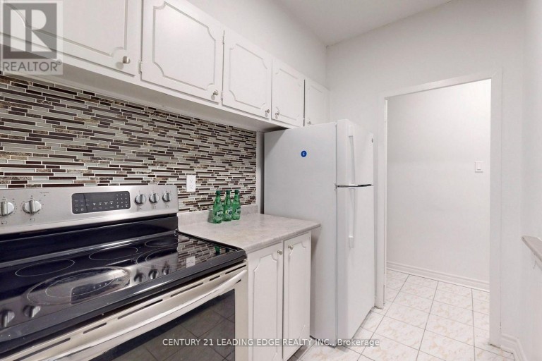 1005 - 2245 EGLINTON AVENUE E, Toronto (Ionview), Ontario, M1K2N3