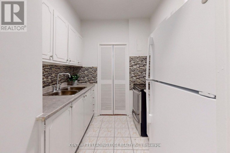 1005 - 2245 EGLINTON AVENUE E, Toronto (Ionview), Ontario, M1K2N3