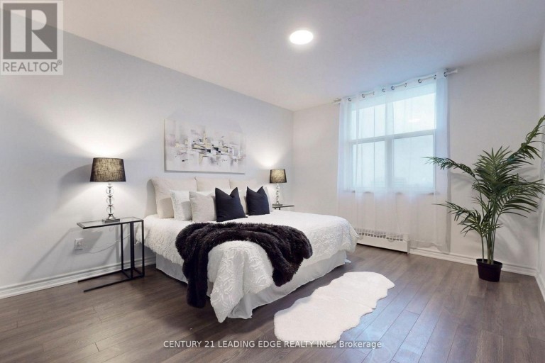 1005 - 2245 EGLINTON AVENUE E, Toronto (Ionview), Ontario, M1K2N3