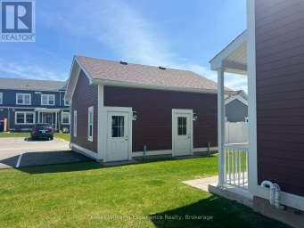 24 DANIELLE CRESCENT Midland Ontario photo 21