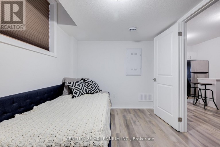102 - 6705 CROPP STREET E, Niagara Falls (Morrison), Ontario, L2E5J8