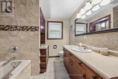 184 DURAND STREET Sarnia Ontario photo 12
