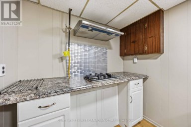 184 DURAND STREET Sarnia Ontario photo 24