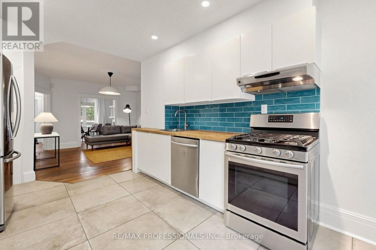 368 HOWLAND AVENUE, Toronto (Casa Loma), Ontario, M5R3B9