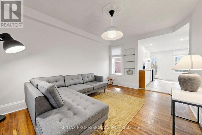 368 HOWLAND AVENUE, Toronto (Casa Loma), Ontario, M5R3B9