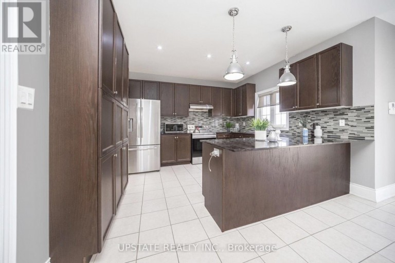 2 BEACHVILLE CIRCLE, Brampton (Credit Valley), Ontario, L6X0V4
