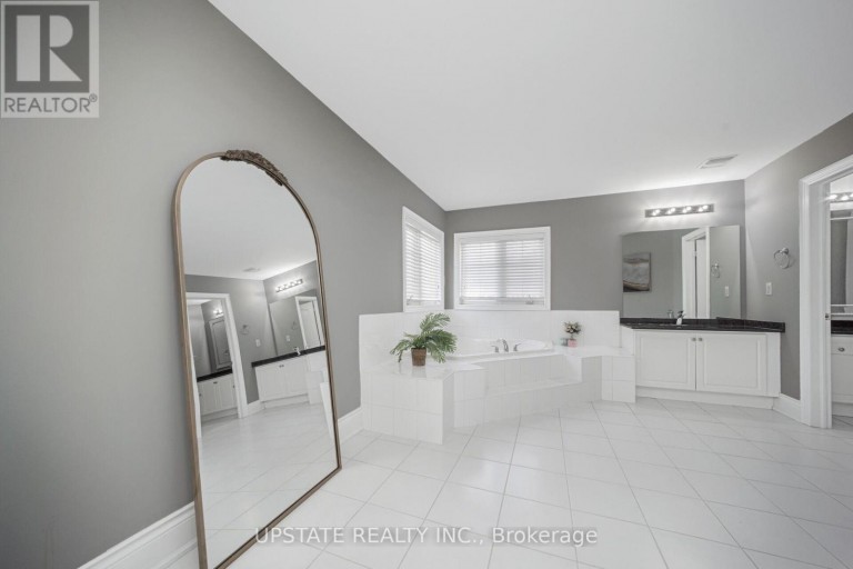 2 BEACHVILLE CIRCLE, Brampton (Credit Valley), Ontario, L6X0V4