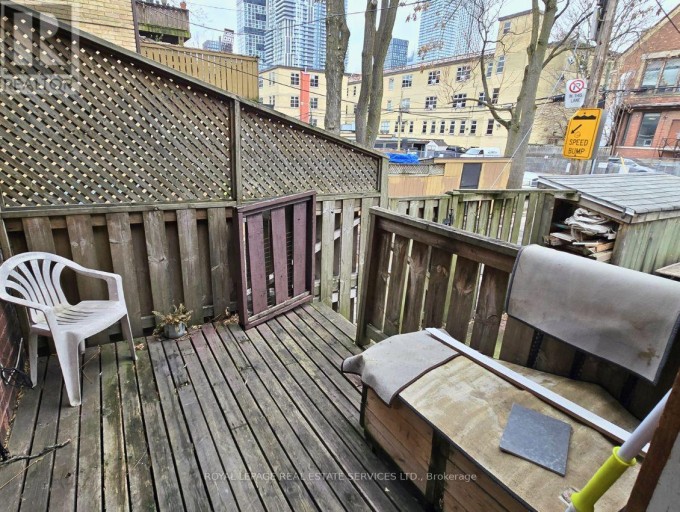 1 - 118 PEMBROKE STREET, Toronto (Moss Park), Ontario, M5A2N8