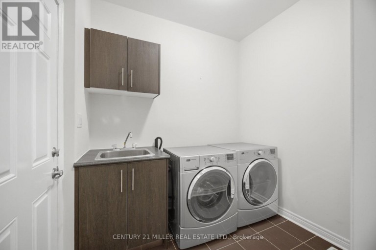 2455 VILLAGE COMMON, Oakville (BC Bronte Creek), Ontario, L6M0S2