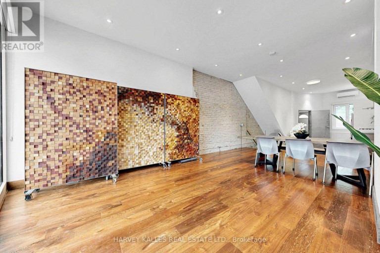 819 DUNDAS STREET W, Toronto (Trinity-Bellwoods), Ontario, M6J1V4