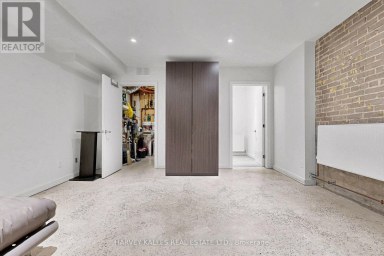 819 DUNDAS STREET W Toronto (Trinity-Bellwoods) Ontario photo 32