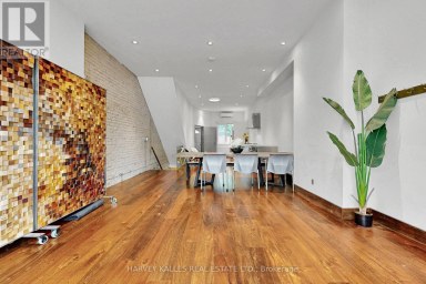 819 DUNDAS STREET W Toronto (Trinity-Bellwoods) Ontario photo 4
