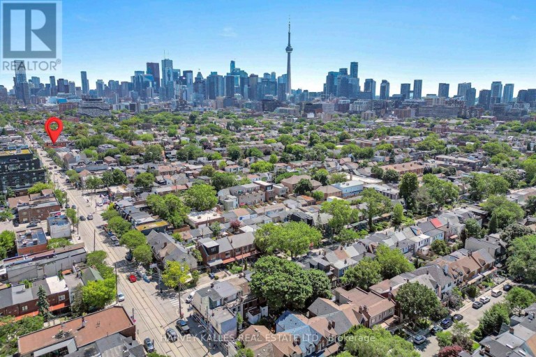 819 DUNDAS STREET W, Toronto (Trinity-Bellwoods), Ontario, M6J1V4