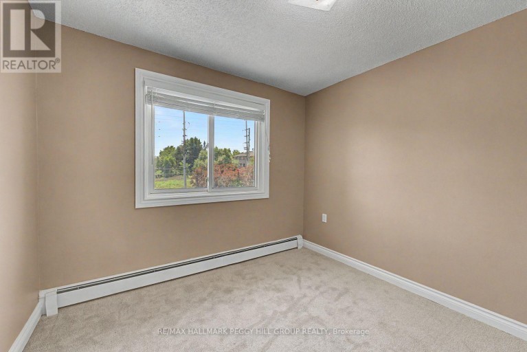 UPPER - 2496 8 LINE, Bradford West Gwillimbury (Bradford), Ontario, L3Z3P8