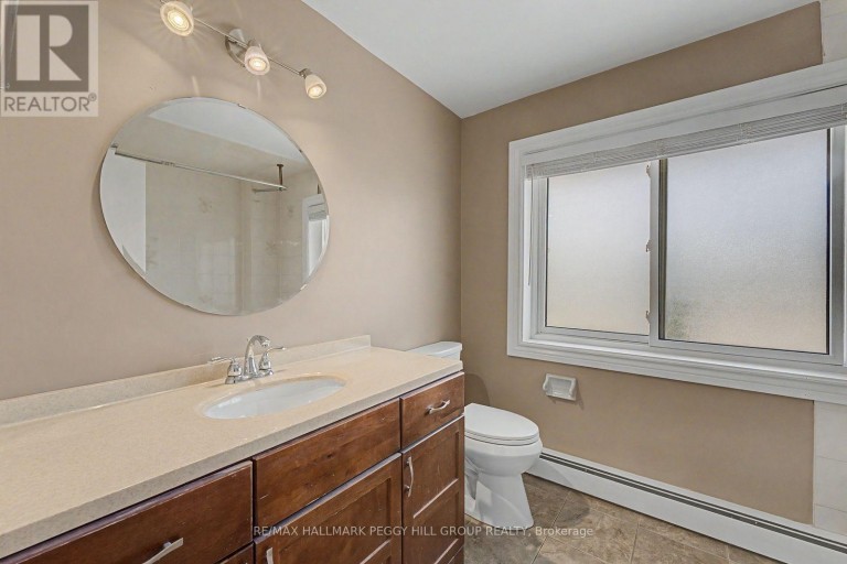 UPPER - 2496 8 LINE, Bradford West Gwillimbury (Bradford), Ontario, L3Z3P8