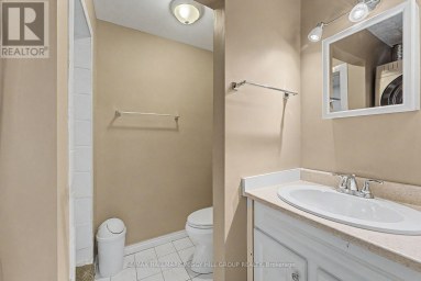 UPPER - 2496 8 LINE Bradford West Gwillimbury (Bradford) Ontario photo 17