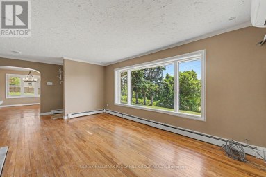 UPPER - 2496 8 LINE Bradford West Gwillimbury (Bradford) Ontario photo 8