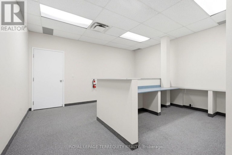 204 - 4700 JANE STREET, Toronto (Black Creek), Ontario, M3N2L3