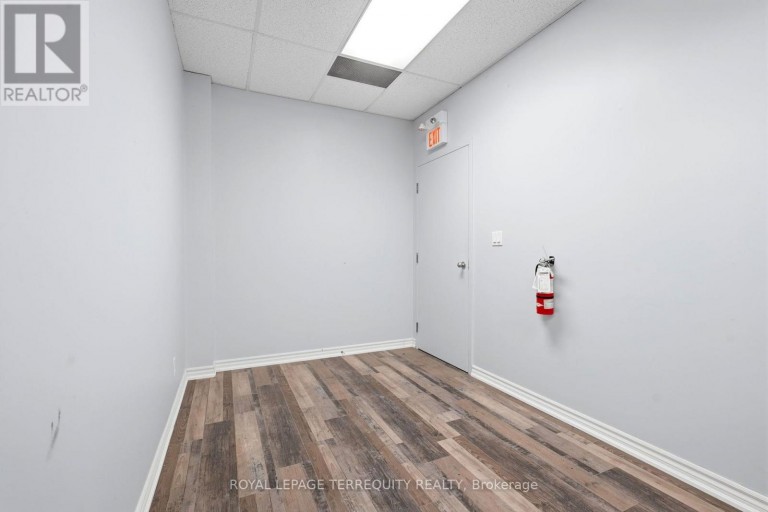 201 - 4700 JANE STREET, Toronto (Black Creek), Ontario, M3N2L3
