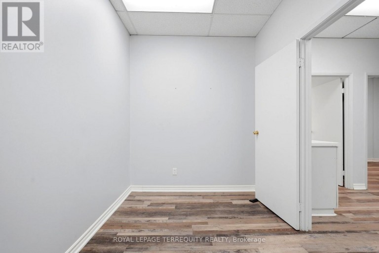 201 - 4700 JANE STREET, Toronto (Black Creek), Ontario, M3N2L3