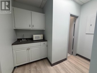 102 - 446 GREY STREET Brantford Ontario photo 9
