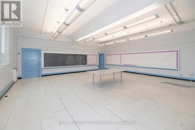 202 SIMCOE STREET N Oshawa (O'Neill) Ontario photo 12