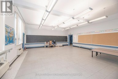 202 SIMCOE STREET N Oshawa (O'Neill) Ontario photo 27