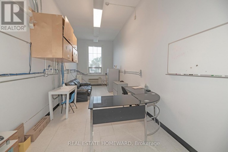202 SIMCOE STREET N, Oshawa (O'Neill), Ontario, L1G4S9