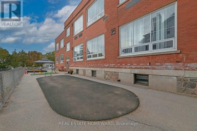 202 SIMCOE STREET N Oshawa (O'Neill) Ontario photo 31