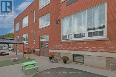 202 SIMCOE STREET N Oshawa (O'Neill) Ontario photo 32