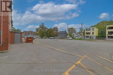 202 SIMCOE STREET N Oshawa (O'Neill) Ontario photo 38