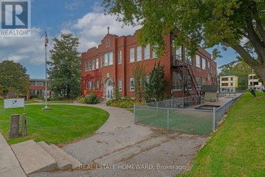 202 SIMCOE STREET N Oshawa (O'Neill) Ontario photo 4