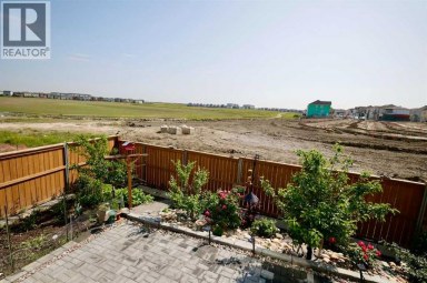 163 Cityside Park NE Calgary Alberta photo 35