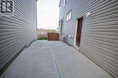 163 Cityside Park NE Calgary Alberta photo 36