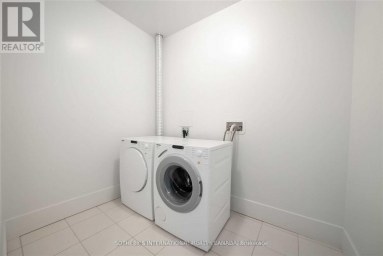 TH-113 - 29 QUEENS QUAY E Toronto (Waterfront Communities) Ontario photo 18