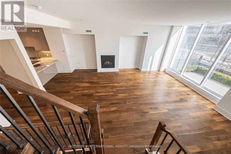 TH-113 - 29 QUEENS QUAY E, Toronto (Waterfront Communities), Ontario, M5E0A4