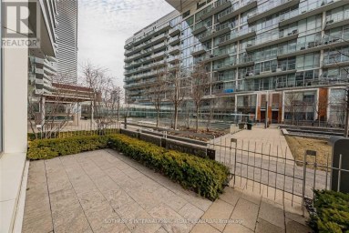 TH-113 - 29 QUEENS QUAY E Toronto (Waterfront Communities) Ontario photo 3
