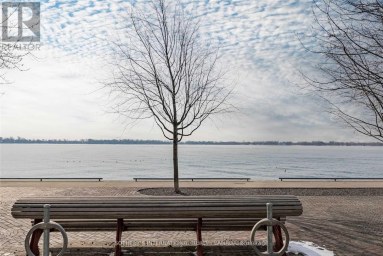TH-113 - 29 QUEENS QUAY E Toronto (Waterfront Communities) Ontario photo 40