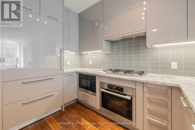 TH-113 - 29 QUEENS QUAY E, Toronto (Waterfront Communities), Ontario, M5E0A4