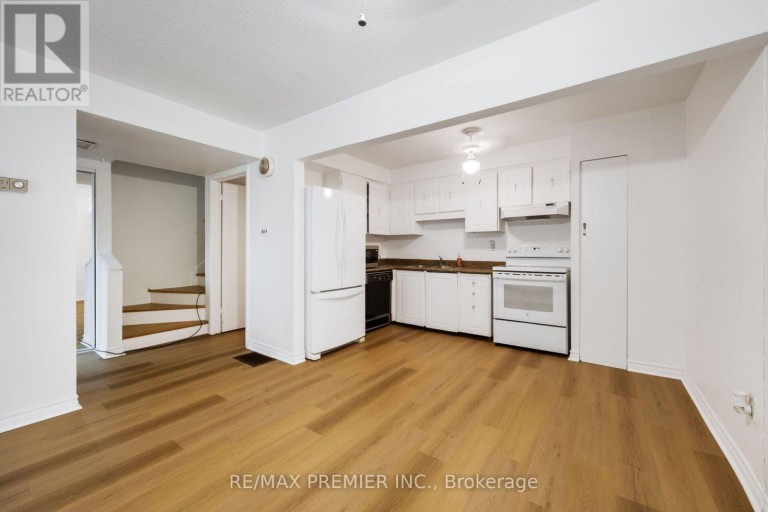82 - 248 JOHN GARLAND BOULEVARD, Toronto (West Humber-Clairville), Ontario, M9V1N8