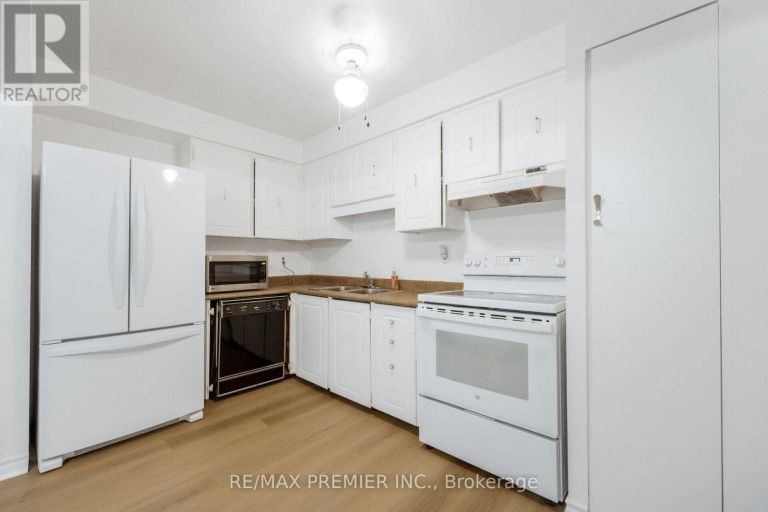 82 - 248 JOHN GARLAND BOULEVARD, Toronto (West Humber-Clairville), Ontario, M9V1N8
