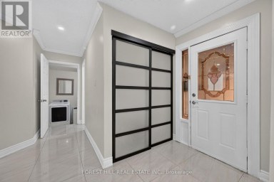 55 CASTLEHILL ROAD Brampton (Northwood Park) Ontario photo 2