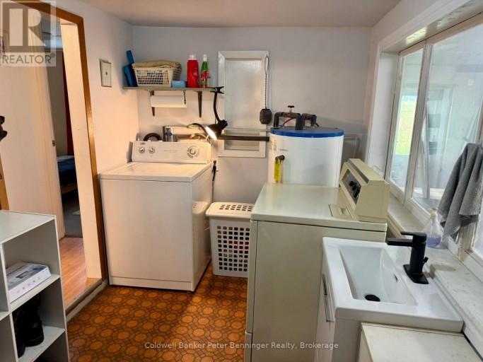 23 BLUEJAY COURT, Brockton, Ontario, N0G2V0